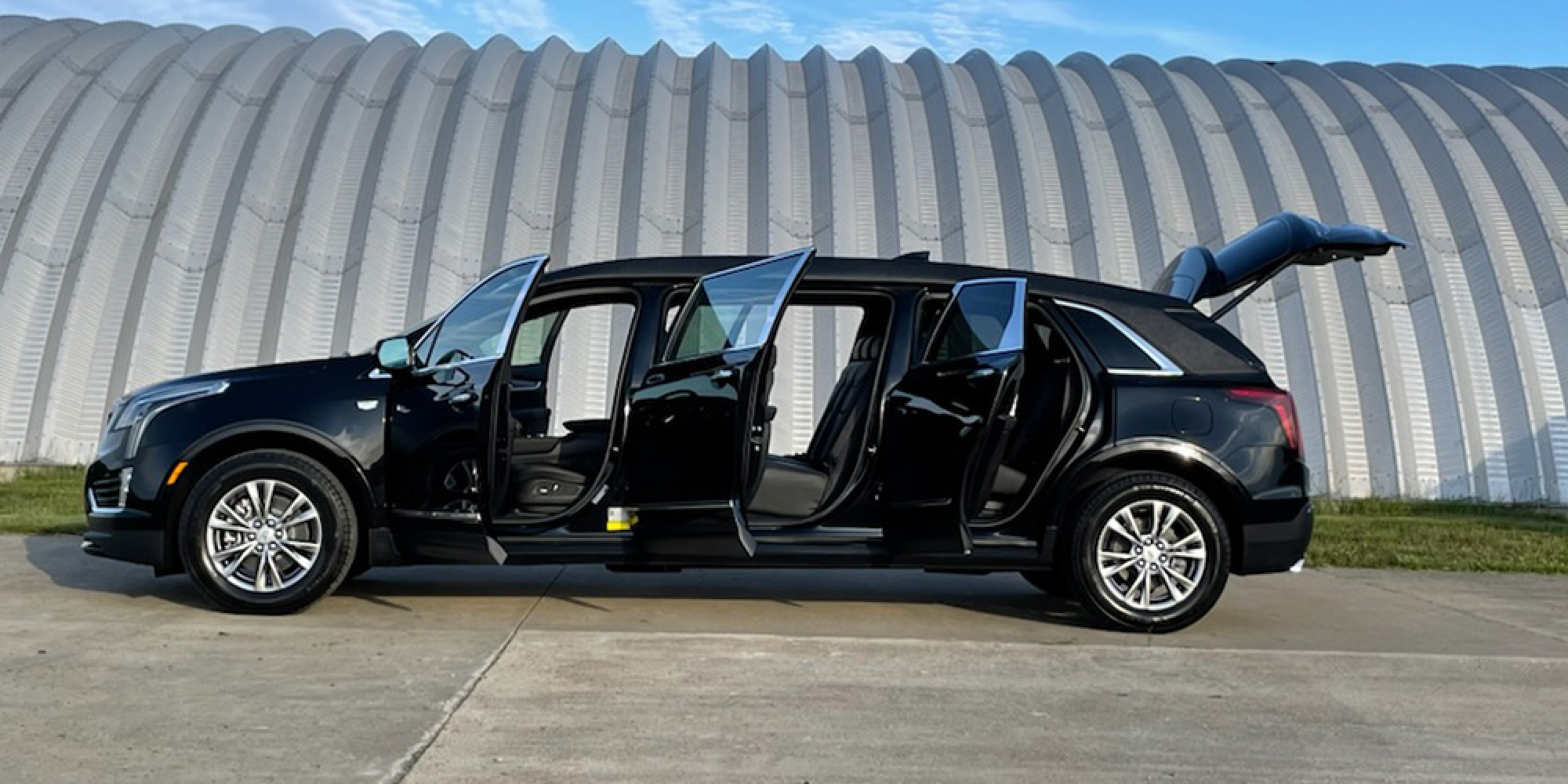 sixdoor_limo7.1646130282