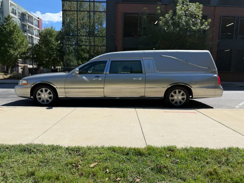 2006 Lincoln Eagle Icon Hearse
