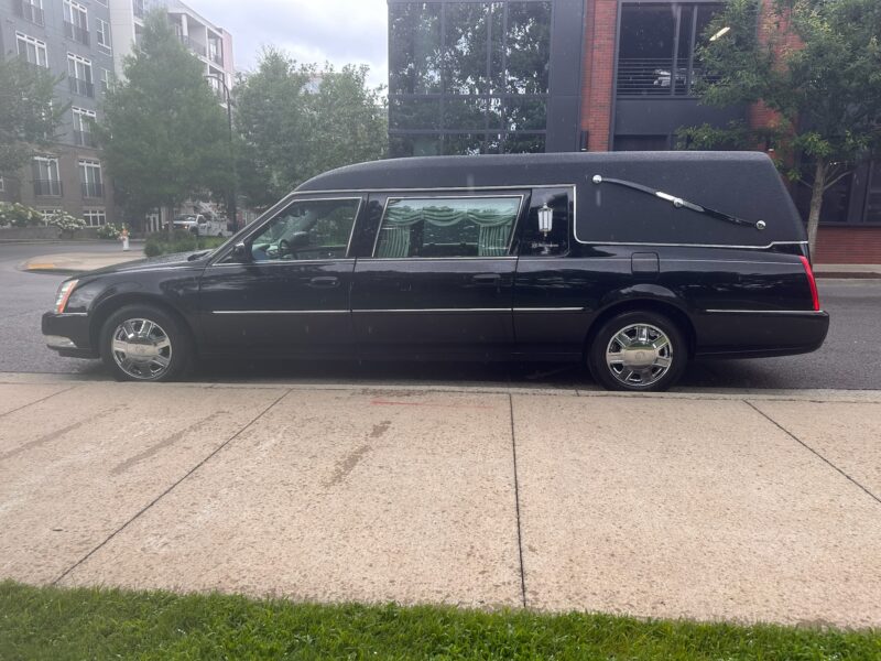 2006 Cadillac S&S Masterpiece Hearse